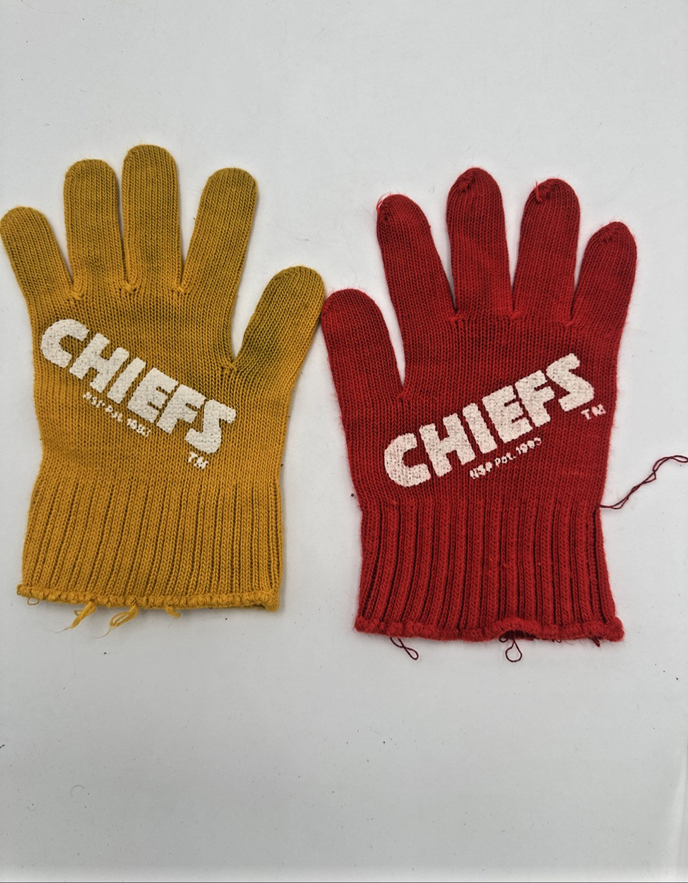 Vintage Kansas City Chiefs Fan Gloves